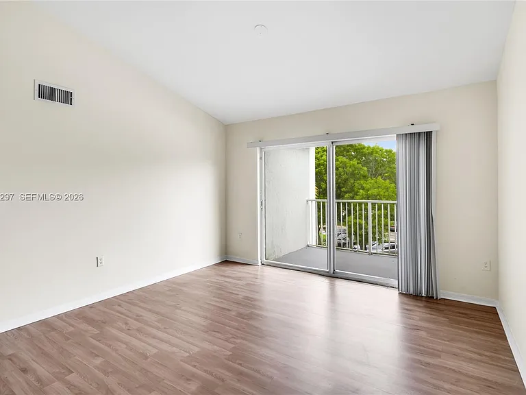11185 SW 6th St #301 — Photo 14