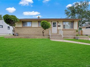 61 Hillsboro Rd, Cheektowaga, NY 14225