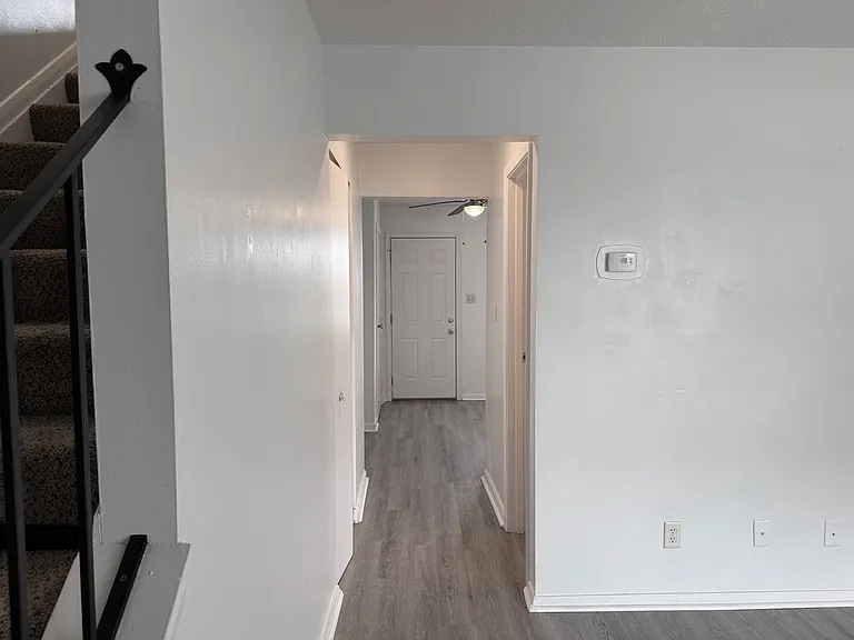 Jersey Ridge Apartments — Photo 4