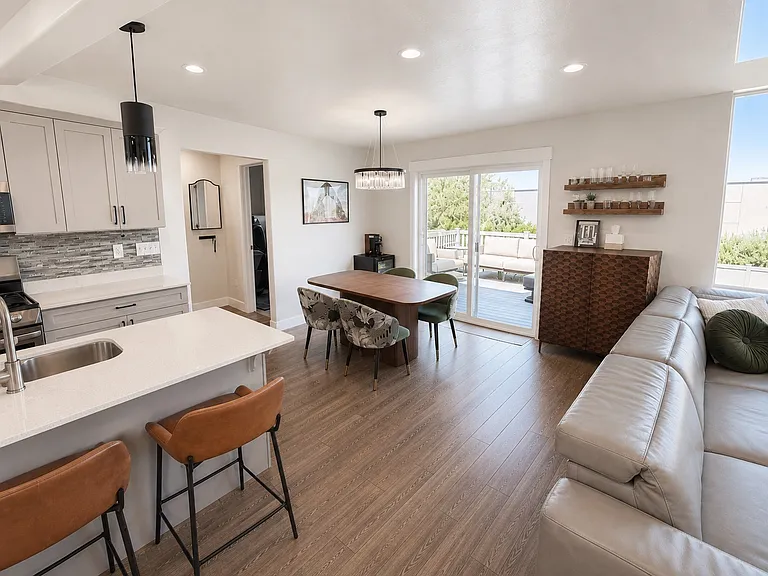 954 W Rutledge Rd — Photo 8