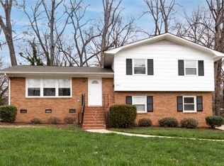 4527 Thornwood Rd, Charlotte, NC 28213