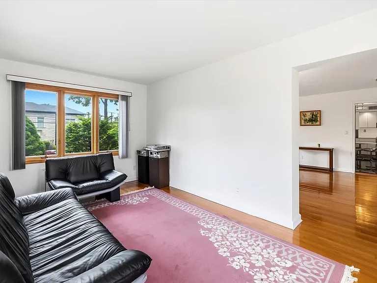 535 Summit St — Photo 7