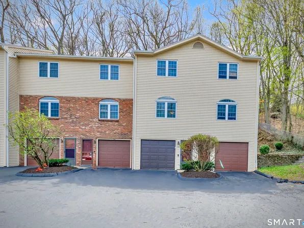 146 Howe Avenue #146, Shelton, CT 06484