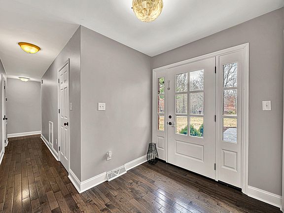 5th image of 6124 Saddleridge Cir