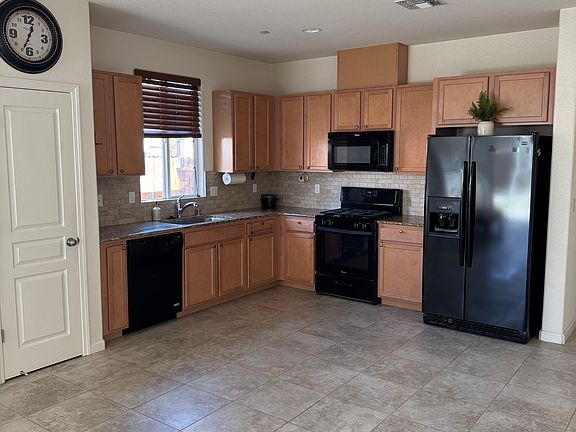 2nd image of 1159 S Shelly Ave