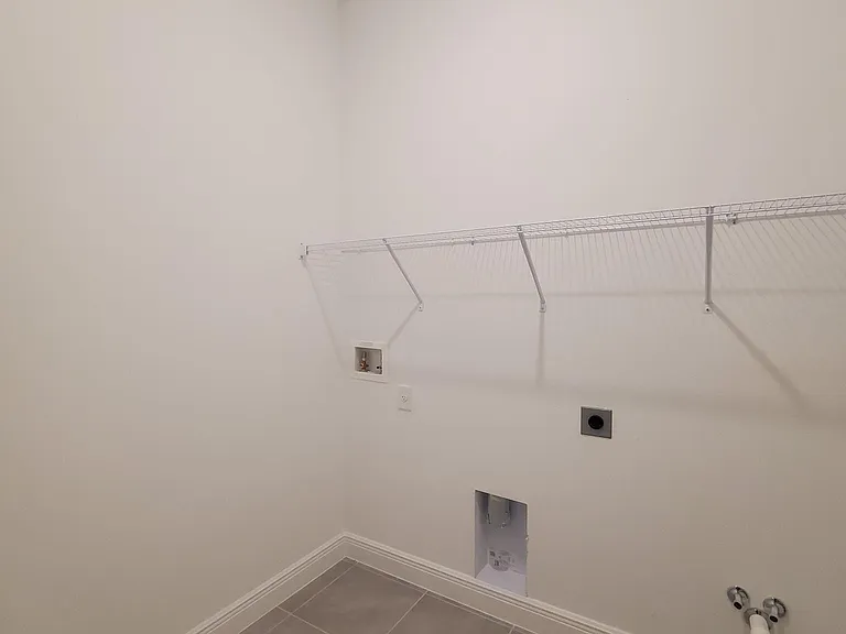 2058 Emerald Springs Dr — Photo 18