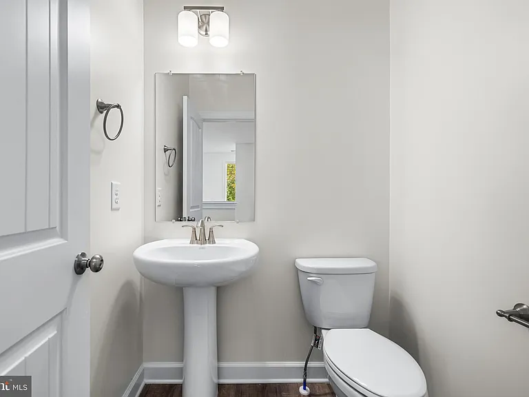 900 Gilbert Rd #3601A — Photo 11