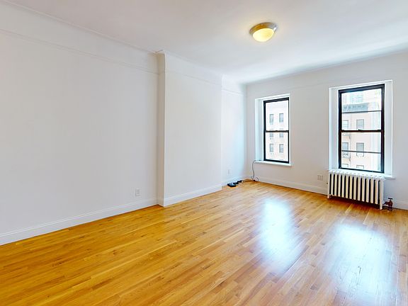 3rd image of 1614 York Ave APT 5B