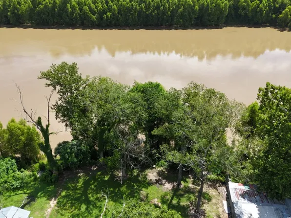 2489 Atchafalaya River Hwy, Breaux Bridge, LA 70517