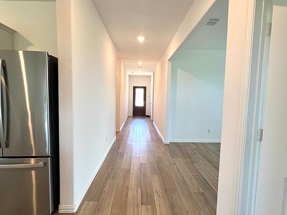 2nd image of 1201 Ipkiss Ave