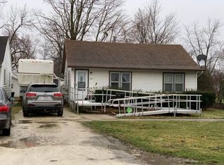 126 W Oak St, Paxton, IL 60957