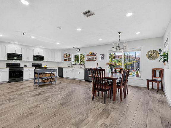 3rd image of 9404 NW 37TH Court