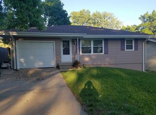 2708 S Paxton St, Sioux City, IA 51106