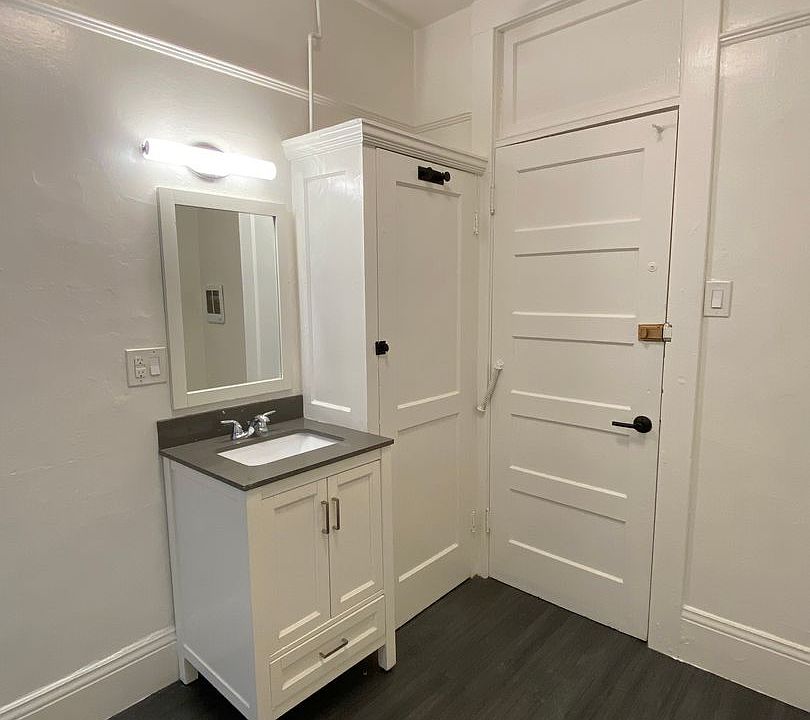 1st image of 668 Clay St #37