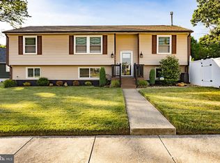 225 4th St, Bordentown, NJ 08505
