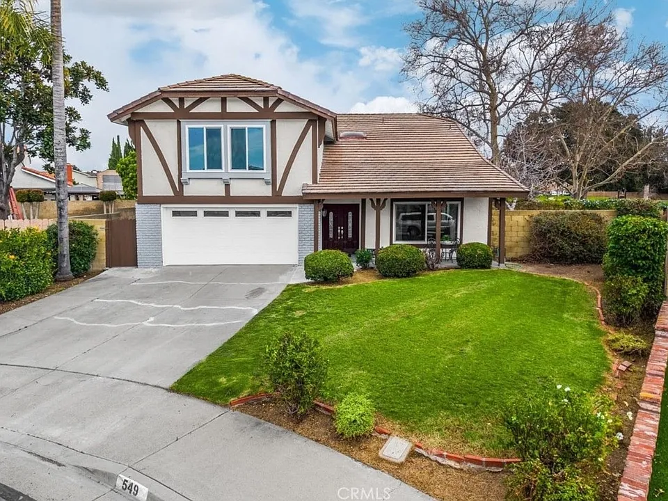 549 Fordham Dr