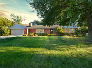 2107 E Taylor St, Bloomington, IL