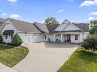 1522 Century Valley Rd NE, Rochester, MN 55906