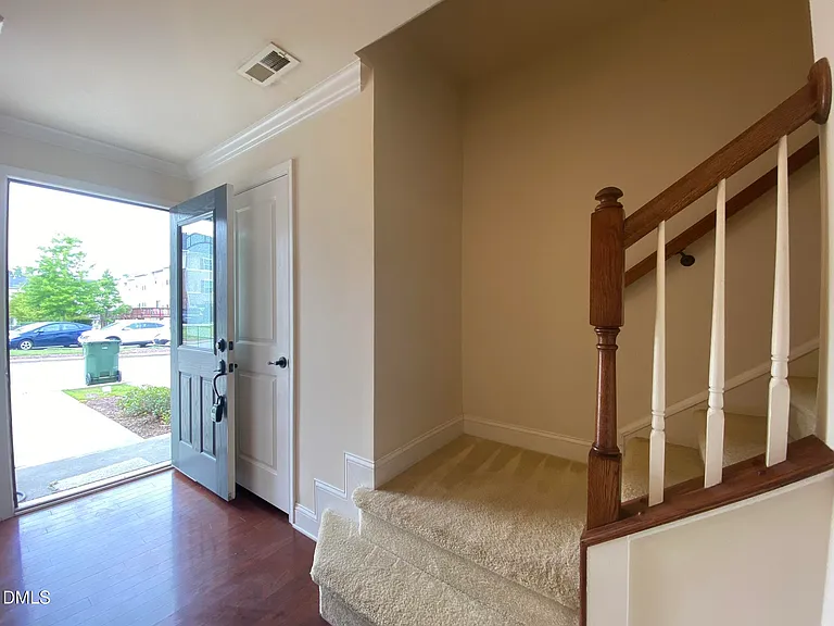 645 Berry Chase Way — Photo 5