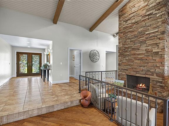 2nd image of 631 Jacana CIR #33