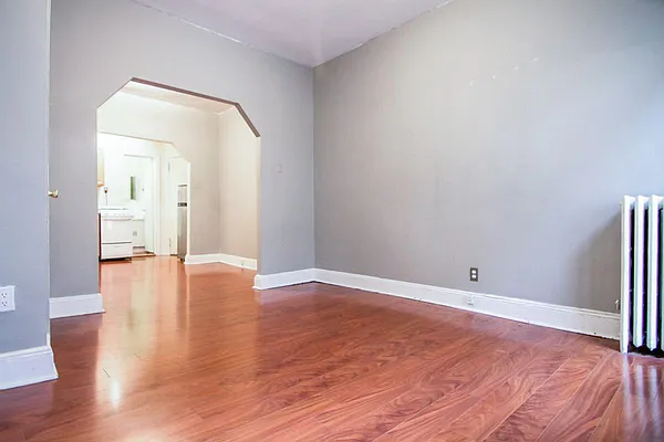 Rented by Kahen Properties | media 17