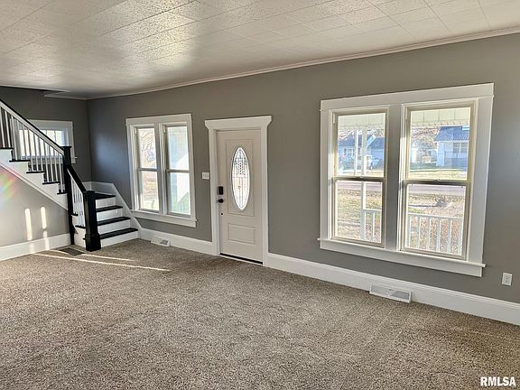 3rd image of 224 W Greenwood Ave