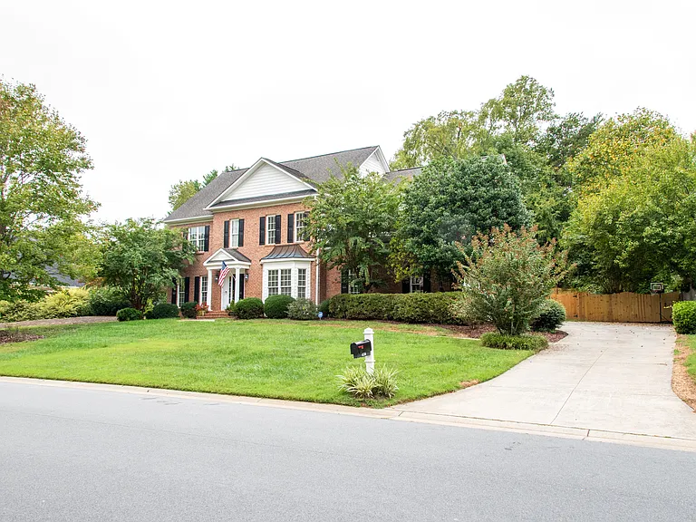 4330 Greenbrier Farm Rd — Photo 2