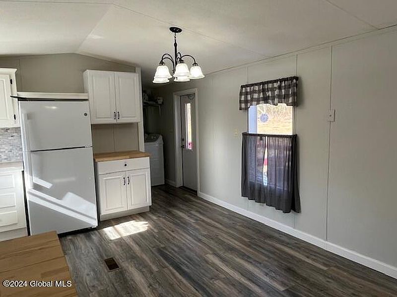 3rd image of 66 Spicer Road