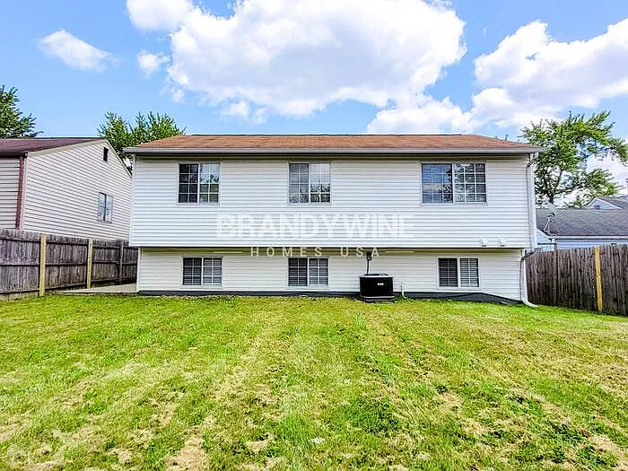 4108 Luxembourg Cir E — Photo 19