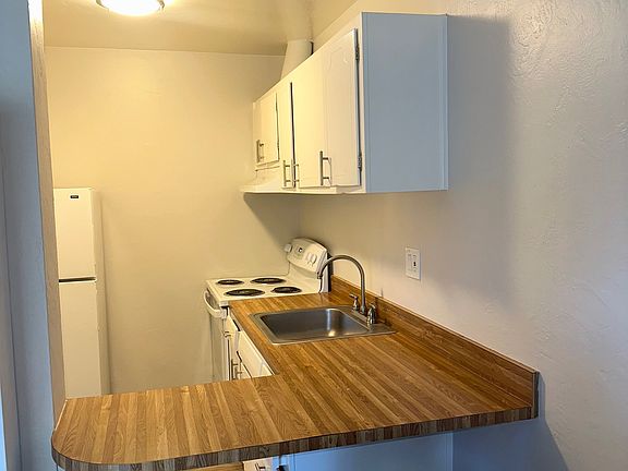 3rd image of 1717 Woodland Ave APT 307