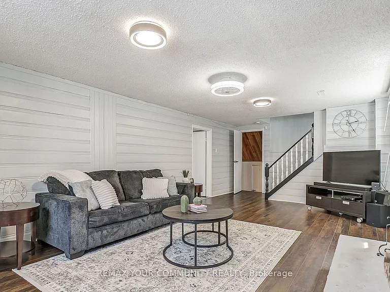 2661 Council Ring Rd #LOWER — Photo 2
