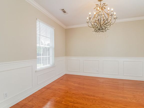 3rd image of 1511 Antebellum Dr