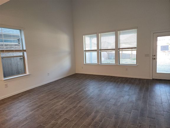2nd image of 26799 Grandiflora Dr