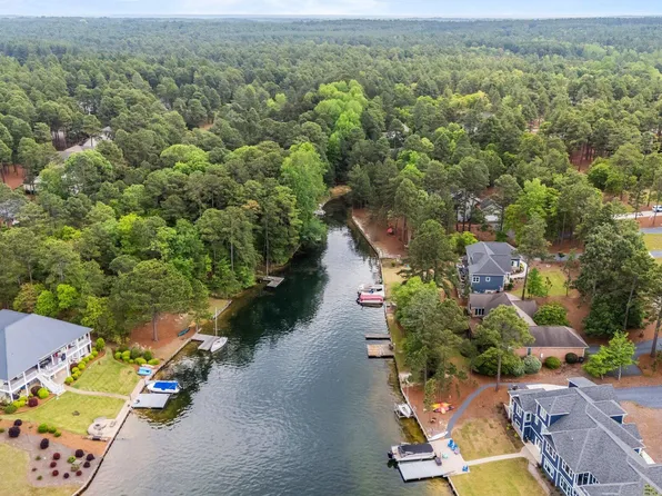 113 Baker Circle, West End, NC 27376