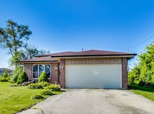 907 E 152nd Pl, Phoenix, IL 60426