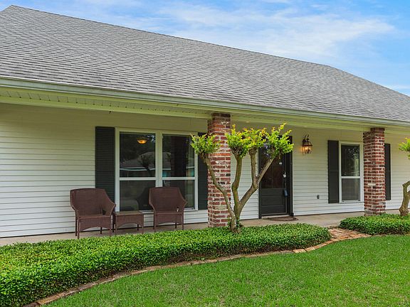 4th image of 127 Alyene Dr