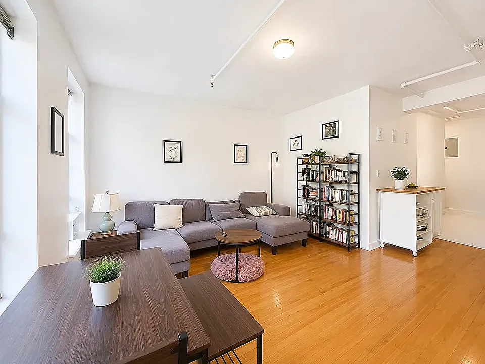 420 E 117th St #5