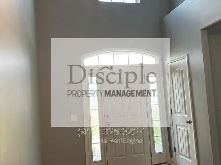 387 Ohara Dr — Photo 5