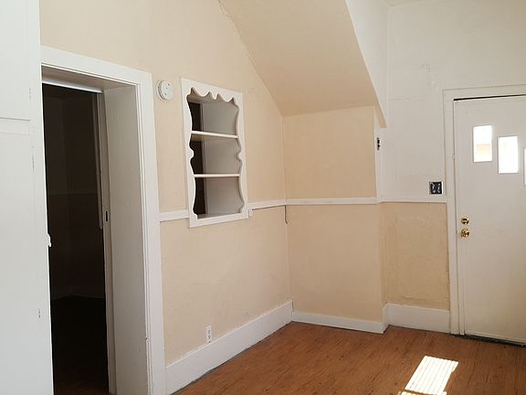 4th image of 632 Harrison Ave APT 1