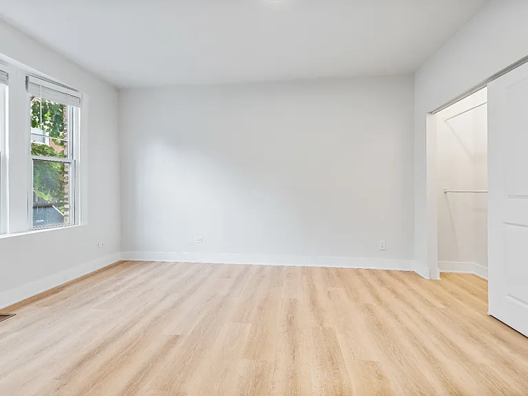 2046 N California Ave #2R — Photo 6
