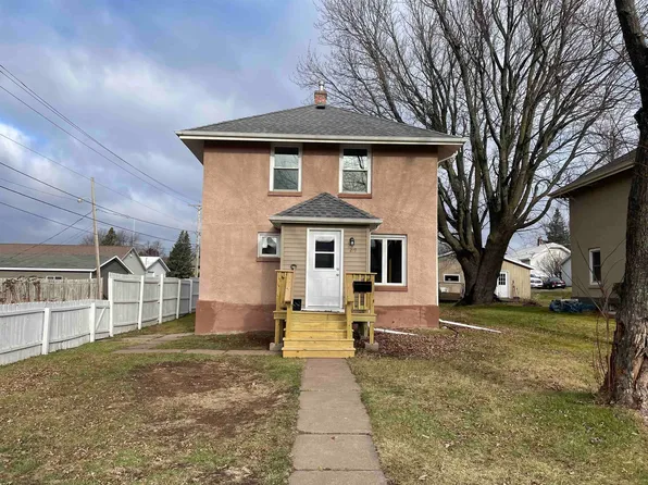 219 4th St, Proctor, MN 55810