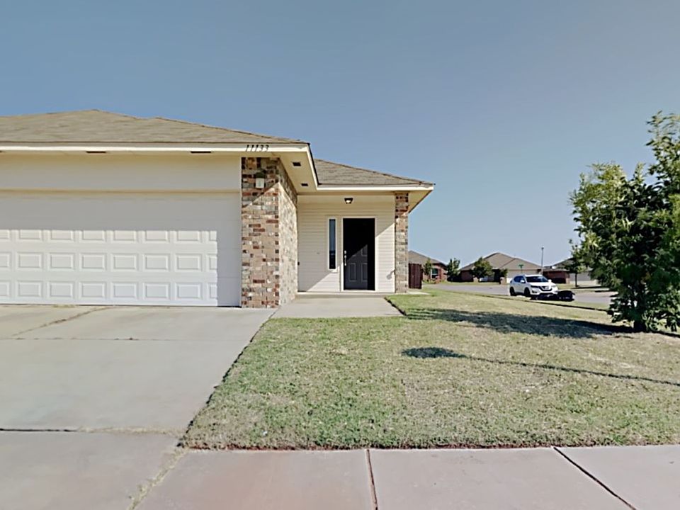 1st image of 11133 NW 5th Ter