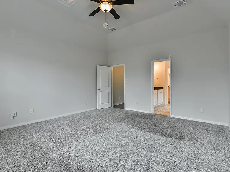 6306 Golden Gate Dr — Photo 38