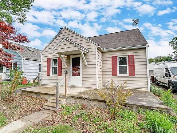 3rd image of 413 Rockhill Ave