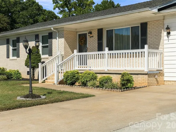 5708 Danville Dr, Kannapolis, NC 28081