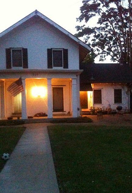 1st image of 717 Clover St
