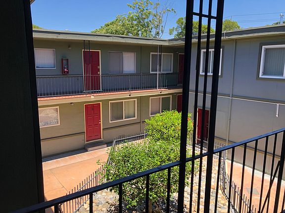 5th image of 560 S 10th St #5
