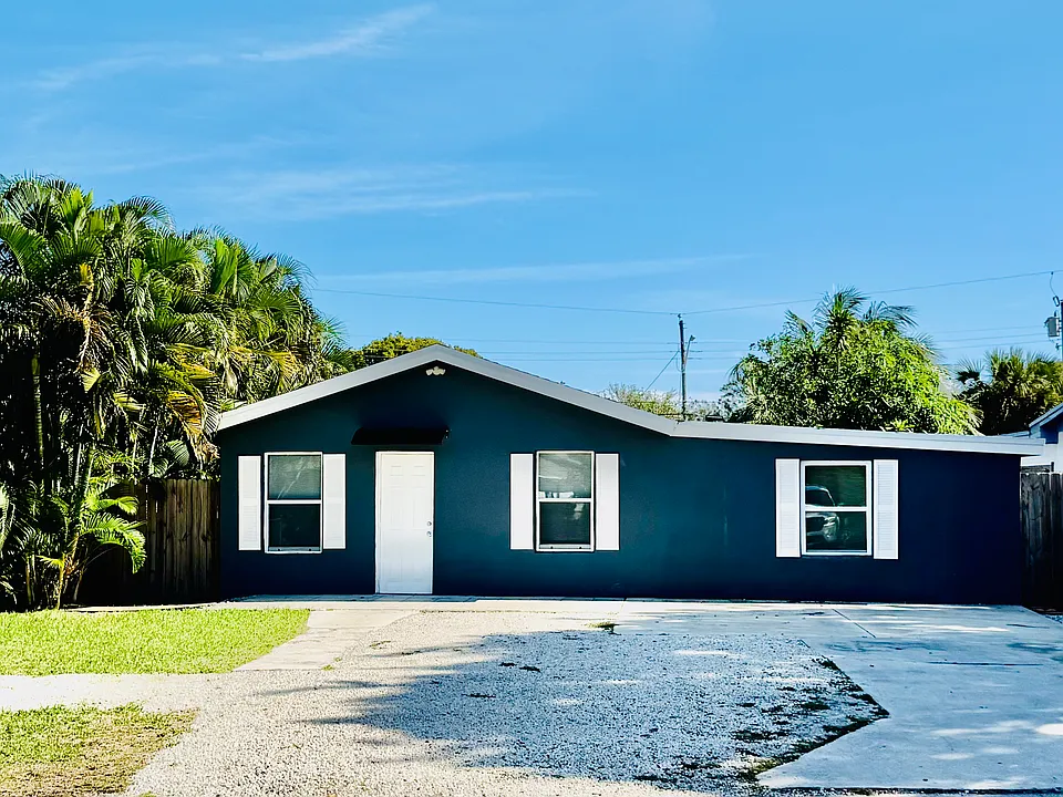 133 SW 11th Ave #B