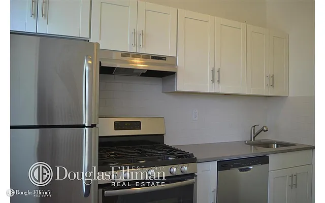 Rented by Douglas Elliman | media 16