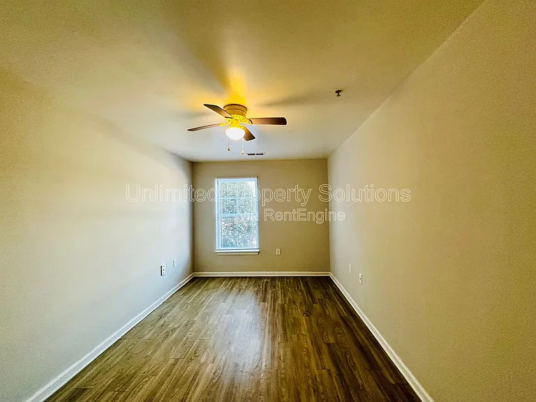 370 S Kerr Ave #105 — Photo 7